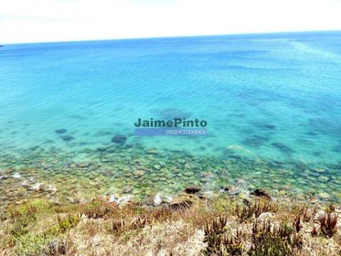 Terreno Urbano para Apartamentos e Hotel. Portugal, Portimão, Algarve.