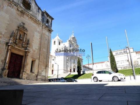 Hotel em projeto aprovado para 124 quartos. Portugal, Coimbra.
