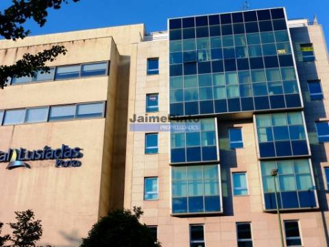 Escritório 35 m2 à  Av. da Boavista  no  Porto,  Portugal.