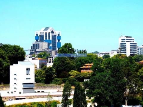 Apartamento T2 + 1, no centro da cidade do Porto. Portugal, Cedofeita, Porto.