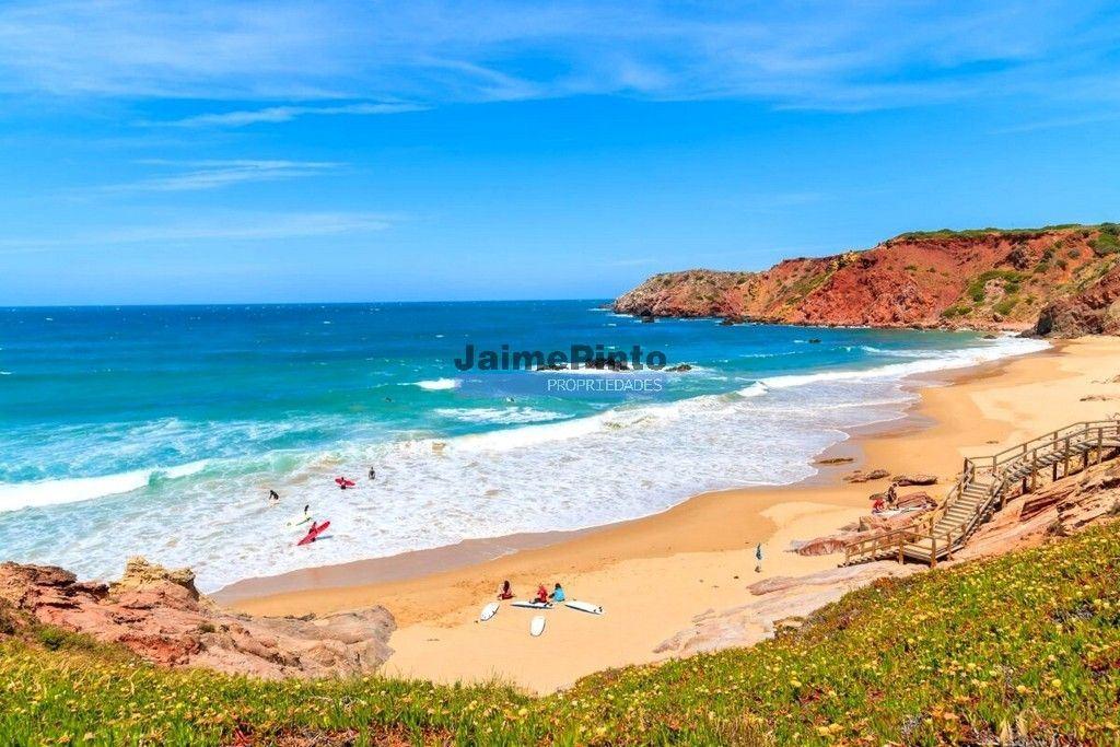 Hotel de 18 + 20 quartos autorizados. Portugal, Algarve, Lagos.