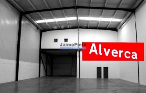 ARMAZÉM arrenda-se, de 400m2, em Alverca. Portugal, Lisboa, Alverca.
