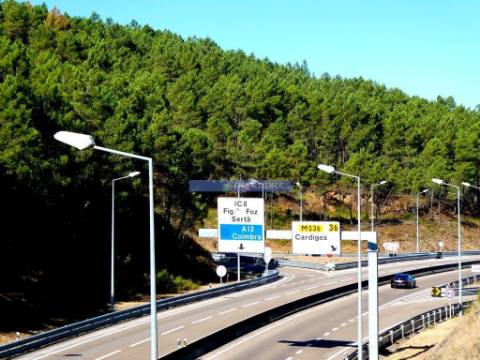 Armazém industrial usado 6.000 m2. Portugal, Castelo Branco, Idanha-a-Nova.