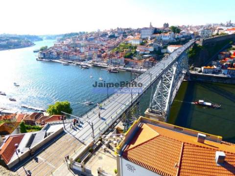 Hotel Projeto Aprovado p/ 120 quartos. Portugal, Porto, V. N. Gaia.