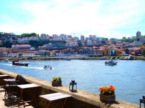 Hotel Projeto Aprovado p/ 120 quartos. Portugal, Porto, V. N. Gaia.
