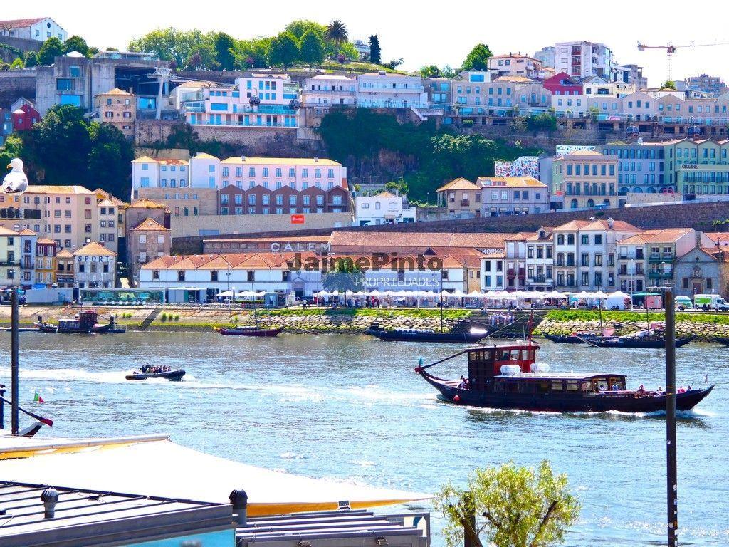 Hotel Projeto Aprovado p/ 120 quartos. Portugal, Porto, V. N. Gaia.