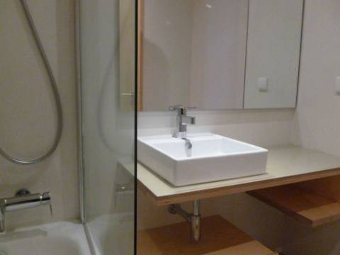 Apartamento R/Chão tipologia T1 em V. N. Gaia, Grijó, Portugal.