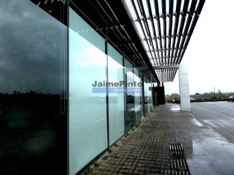 Loja, Escritório, Armazém, Espaço Flexível, 4.100m2. Portugal, Castelo Branco.