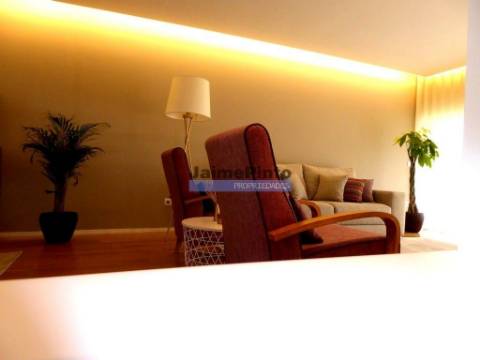 Apartamento de excelência T2. Portugal, Nevogilde, Porto.