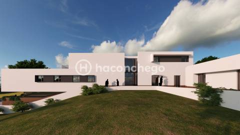 Imóvel com projeto aprovado e licença de construção paga para alojamento em Barcelos