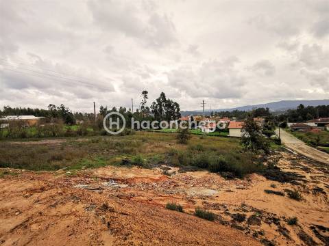 Excelente terreno com 11.000m2 para construção em Cervães Vila Verde