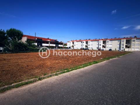 Terreno urbano com 1818m2 em Galegos São Martinho Barcelos