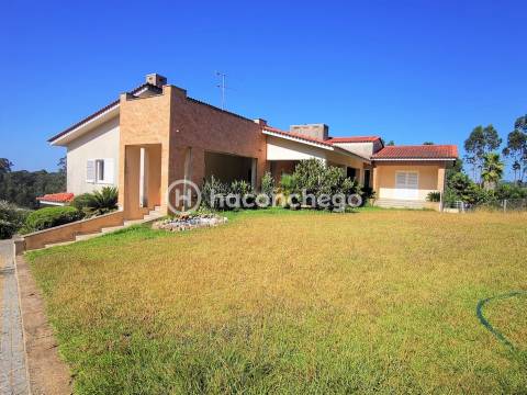 Moradia individual T3 inserida num terreno com cerca 7.000 m2 em Balasar Póvoa de Varzim