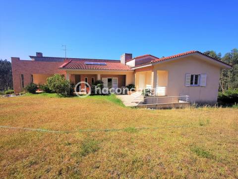 Moradia individual T3 inserida num terreno com cerca 7.000 m2 em Balasar Póvoa de Varzim