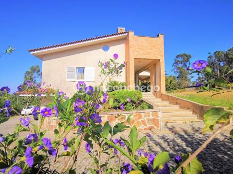 Moradia individual T3 inserida num terreno com cerca 7.000 m2 em Balasar Póvoa de Varzim