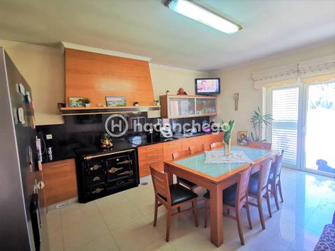 Moradia individual T3 inserida num terreno com cerca 7.000 m2 em Balasar Póvoa de Varzim