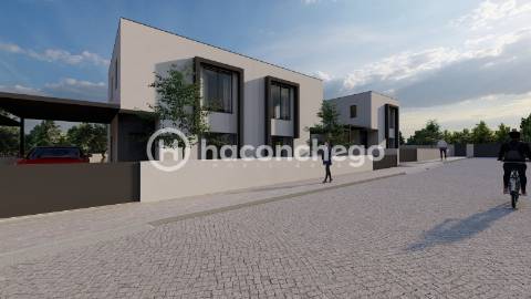 Moradias em Condomínio Fechado Lijó Barcelos