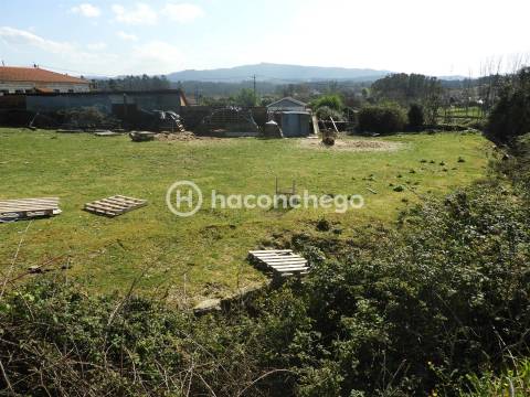 Terreno de construção na Ucha Barcelos