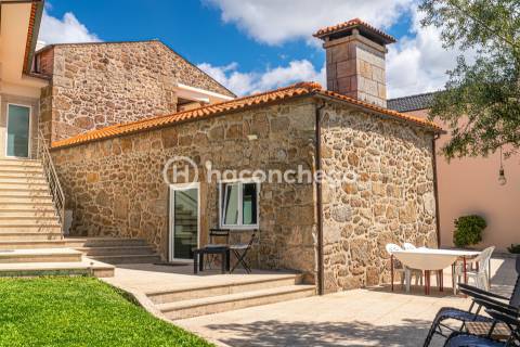 Moradia individual com piscina em Mariz Barcelos