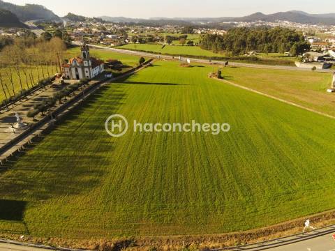 Terreno urbanizável em Alvelos Barcelos