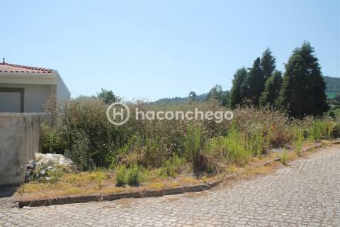 Lote de terreno com 561 m2 na Lama Barcelos