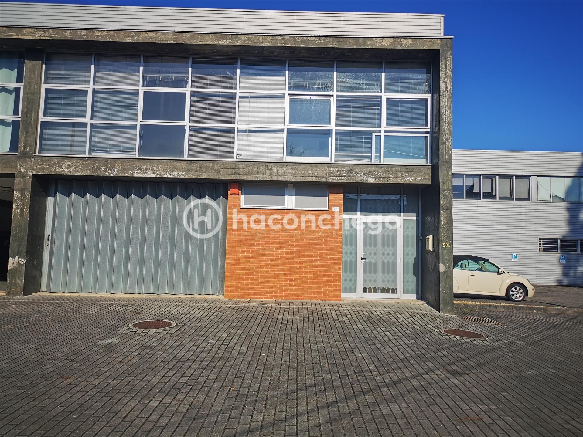 Armazém em Barcelos para arrendar