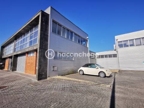 Armazém em Barcelos para arrendar