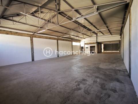 Armazém em Barcelos para arrendar