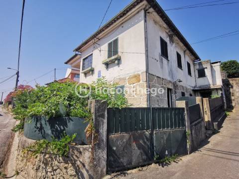 Moradia para restauro em Nine Famalicão