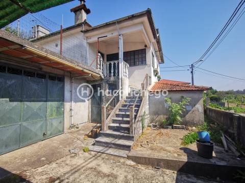 Moradia para restauro em Nine Famalicão