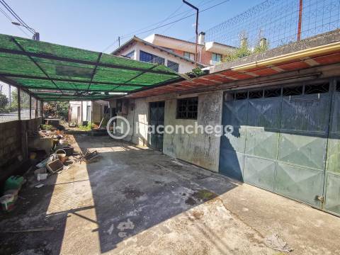 Moradia para restauro em Nine Famalicão