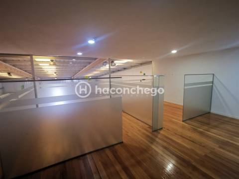 Armazém para arrendar São Veríssimo Barcelos