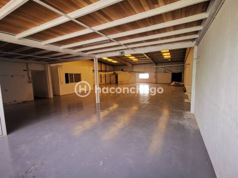 Armazém para arrendar São Veríssimo Barcelos