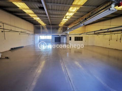 Armazém para arrendar São Veríssimo Barcelos