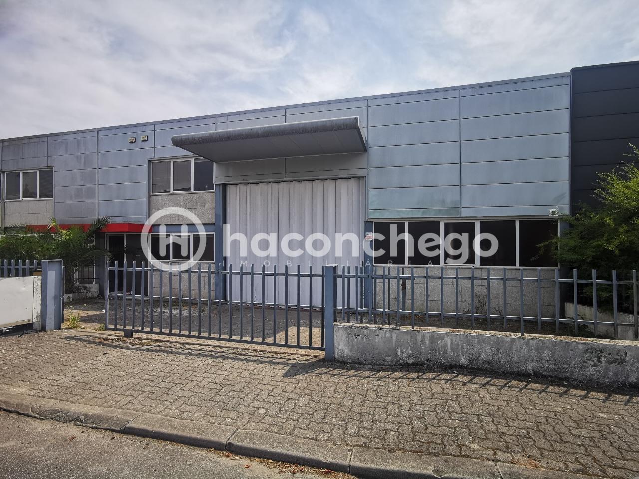 Armazém para arrendar São Veríssimo Barcelos