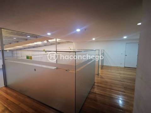 Armazém para arrendar São Veríssimo Barcelos