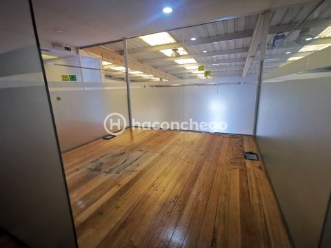 Armazém para arrendar São Veríssimo Barcelos