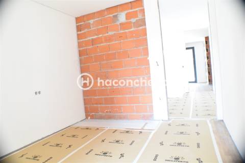 Moradia T3+1 individual nova Vila Boa Barcelos