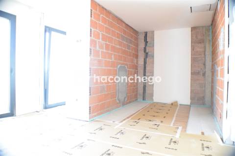 Moradia T3+1 individual nova Vila Boa Barcelos