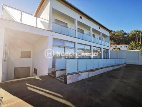 Restaurante para arrendar em Silveiros Barcelos com todo equipamento novo e pronto a funcionar