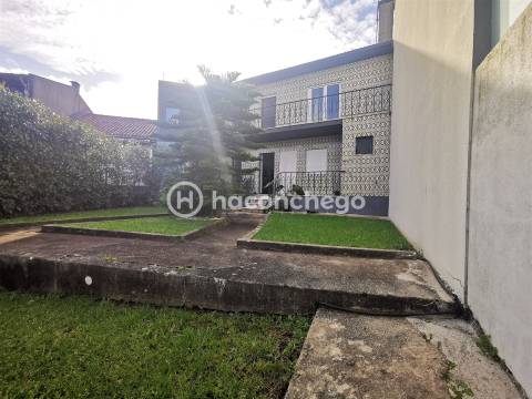 Apartamento T2 para arrendar em Barcelinhos, Barcelos