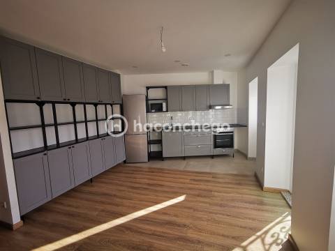 Apartamento T2 para arrendar em Barcelinhos, Barcelos