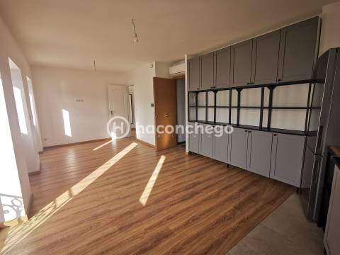 Apartamento T2 para arrendar em Barcelinhos, Barcelos