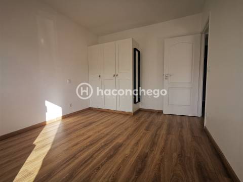 Apartamento T2 para arrendar em Barcelinhos, Barcelos