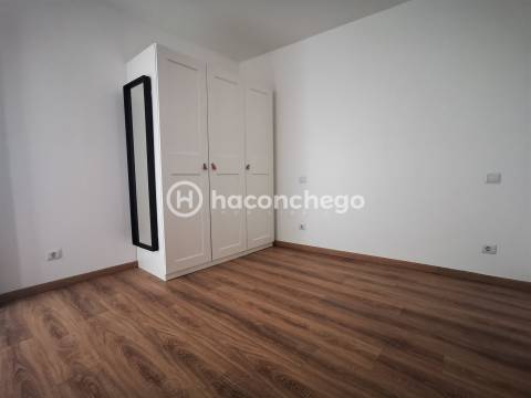 Apartamento T2 para arrendar em Barcelinhos, Barcelos
