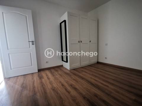 Apartamento T2 para arrendar em Barcelinhos, Barcelos