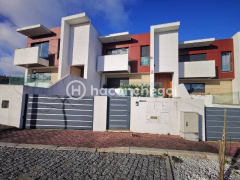 Moradia com piscina Abade Neiva Barcelos