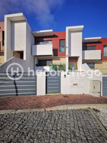 Moradia com piscina Abade Neiva Barcelos