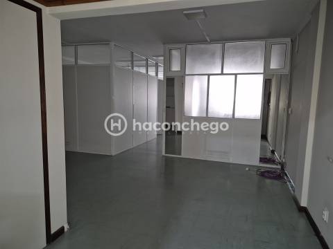 Escritório centro de Barcelos