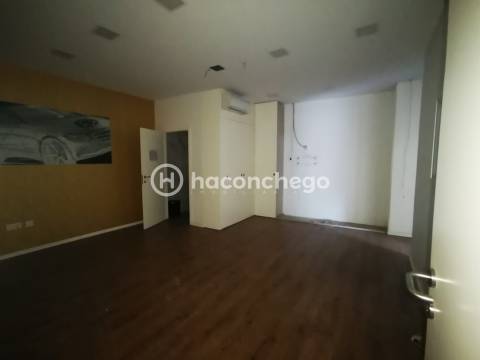 Pavilhão em Manhente